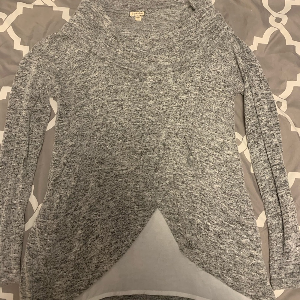 eyeshadow sweater/blouse